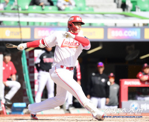 '대파격' 김재환 2번타자 출전! 대체 왜? 감독이 라인업 안짰다[인천 현장]