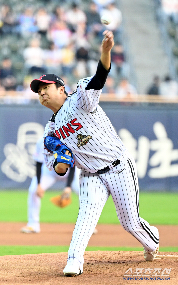 6이닝 무실점 → 3자범퇴만 3번인데…시즌 첫 QS에도 날아간 송승기 2승 [잠실리포트]