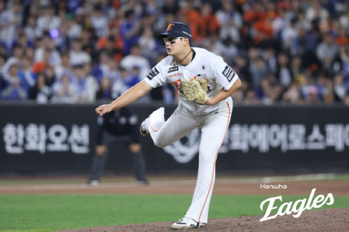 '대충격' 한화, 롯데 지우고 36년 만에 불명예 기록 썼다…작년 영광은 어디로