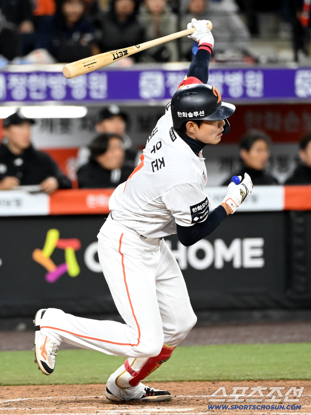 1일 대전한화생명볼파크에서 열린 KT와 한화의 경기. 6회말 무사 1,3루 한화 심우준이 1타점 적시타를 치고 있다. 대전=허상욱 기자 wook@sportschosun.com/2026.04.01/