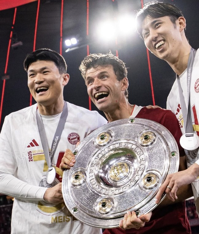 왼쪽부터 김민재, 뮐러, 이토 히로키 캡처=바이에른 뮌헨 구단 SNS