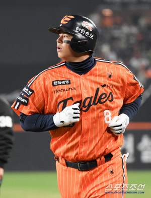 지난해 타격-출루율 1위가 타율 0.114, 2군 안 가고 하루 쉬면 리셋되나, WBC 백업 출전-2000년생 동갑 노시환과 닮은꼴[민창기의 일본야구]