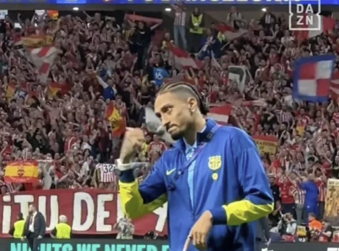 "강도질같은 경기! 니네도 떨어질 것" '8강 탈락' 바르셀로나 하피냐 격분, AT마드리드 팬 향해 '저주' 메시지