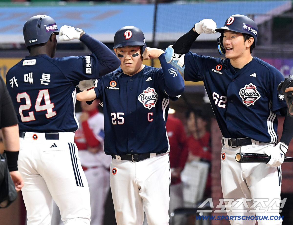 14일 인천 SSG랜더스필드에서 열린 SSG와 두산의 주중 3연전 첫 번째 경기. 4회 투런 홈런을 날린 두산 카메론. 인천=송정헌 기자 songs@sportschosun.com/2026.04.14/