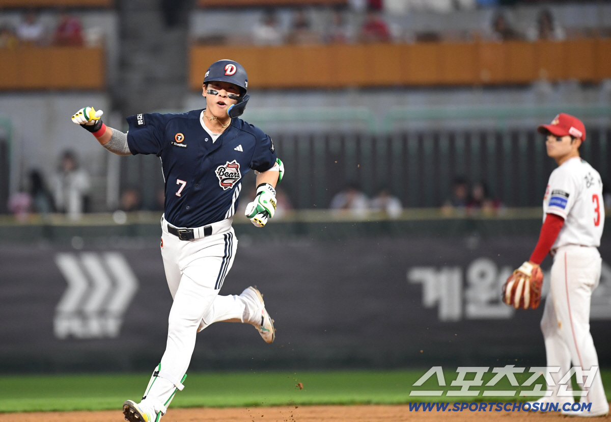 14일 인천 SSG랜더스필드에서 열린 SSG와 두산의 주중 3연전 첫 번째 경기. 3회 시즌 첫 홈런을 날린 두산 박찬호. 인천=송정헌 기자 songs@sportschosun.com/2026.04.14/