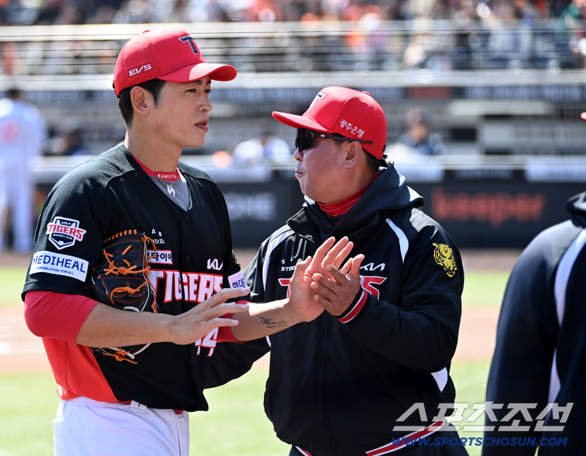 19일 대전한화생명볼파크에서 열린 KIA와 한화의 시범경기. KIA 선발투수 이태양이 1회말 투구를 마친 후 더그아웃으로 향하고 있다. 대전=허상욱 기자 wook@sportschosun.com/2026.03.19/