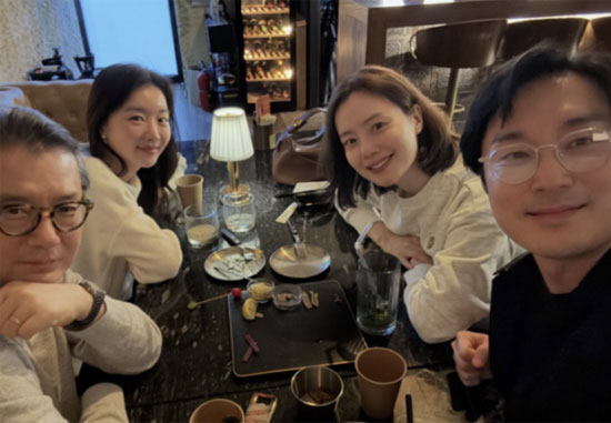 "이게 청첩장 모임이었나" 문채원, 결혼 발표 직전 '악의 꽃' 회동… 4년 의리 성지글 재조명