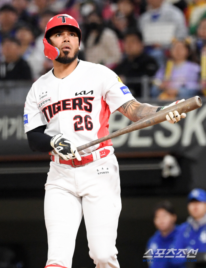 '5연승 상승세' KIA, 왜 카스트로 선발 제외했나…"하루 깔끔하게 빼주려고"