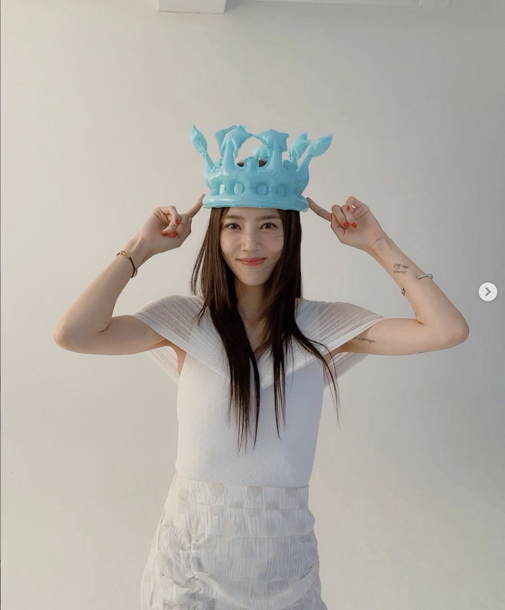 '20kg 감량' 손담비, 육아로 살 계속 빠진다더니…걱정 부르는 '뼈말라' 몸매