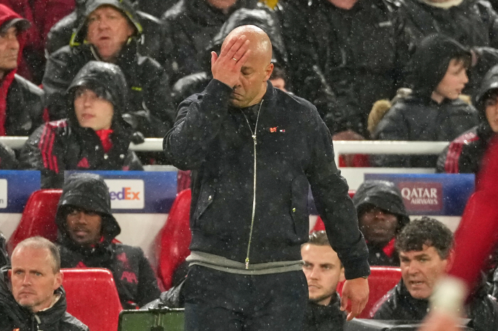 '의리 대단하네' 슬롯 전 오른팔의 '영혼의 쉴드' "클롭도 한번 밖에 우승 못했어"