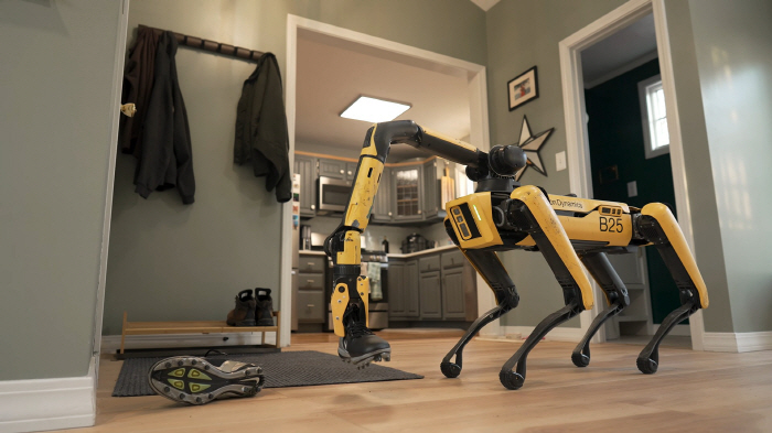 현대차그룹 보스턴다이나믹스, AI 로봇 '스팟' 기능 고도화