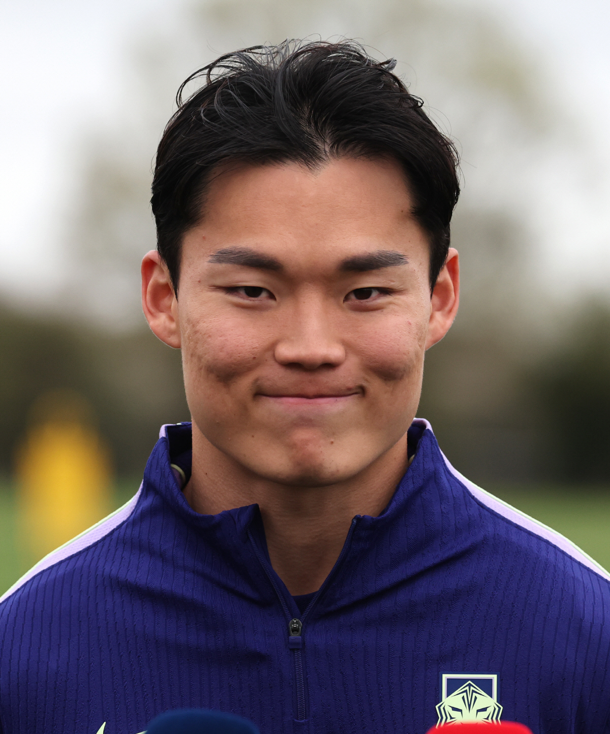 훈련 전 인터뷰 하는 오현규 (밀턴킨스[영국]=연합뉴스) 최재구 기자 = 코트디부아르전을 앞둔 한국 축구 국가대표팀의 오현규가 24일(현지시간) 영국 런던 북서쪽 밀턴킨스에서 훈련에 앞서 취재진과 인터뷰하고 있다. 2026.3.25 jjaeck9@yna.co.kr(끝)