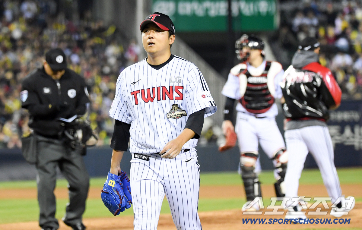 1일 잠실구장에서 열린 LG와 KIA의 경기. LG 송승기가 마운드에서 내려오고 있다. 잠실=박재만 기자 pjm@sportschosun.com/2026.04.01/