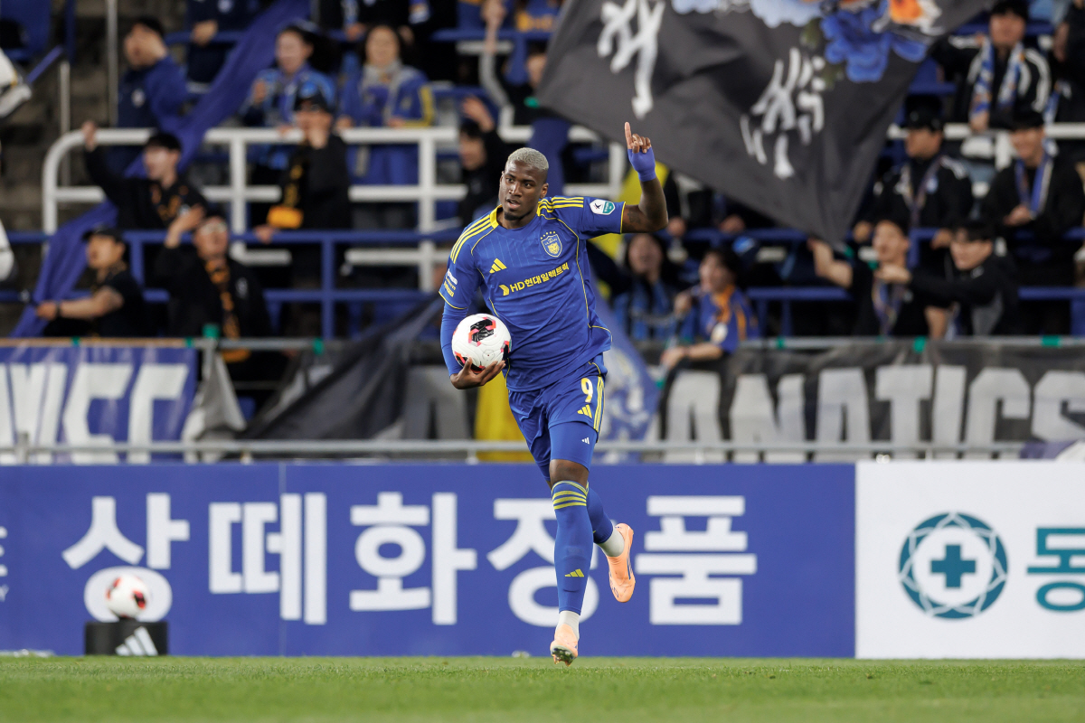 울산문수축구경기장/ K리그1/ 울산HDFC vs FC서울/ 울산 말컹 득점/ 골 세레머니/ 만회골/ photo by Jaehoon Kim