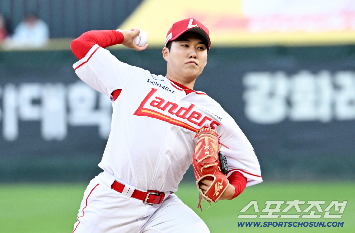 15일 인천SSG랜더스필드에서 열린 SSG와 두산의 경기. SSG 최민준이 역투하고 있다. 인천=박재만 기자 pjm@sportschosun.com/2026.04.15/