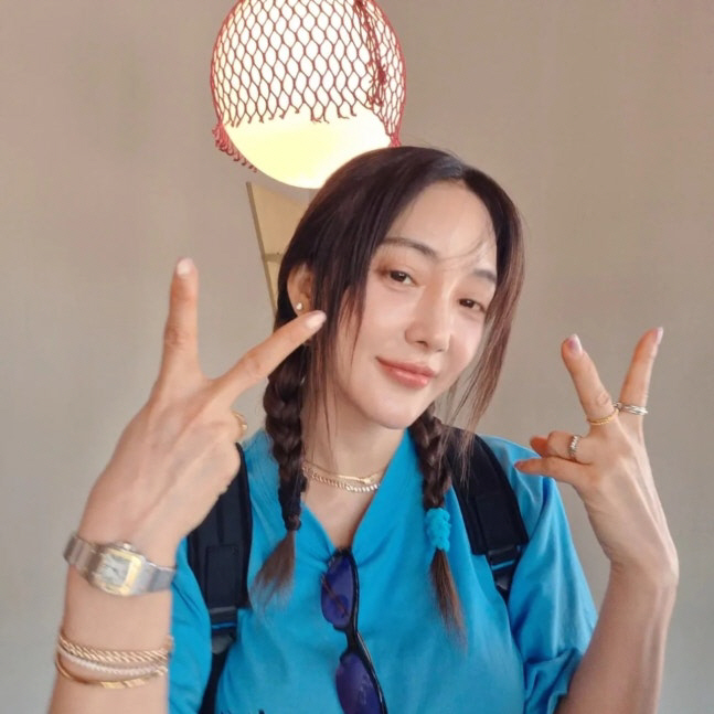 “얼굴 또 바뀌었네?” 바다, 성형 의혹에 ‘노필터’ 승부…민낯서도 또렷해진 눈+날렵 턱선