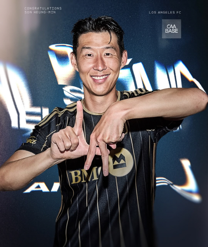 "손흥민 목숨 바쳐 뛰는 우리 팀의 상징" LA FC 감독 소신 발언..."이기적이지 않고, 강력하게 헌신" 극찬