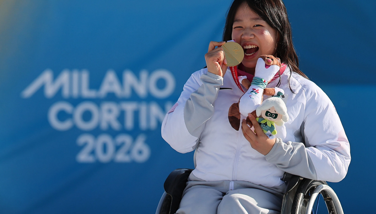 '스마일리' 김윤지, 금맛꿀맛