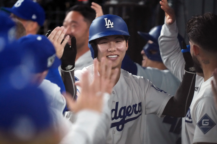 마이너 죽어도 안 갑니다! 김혜성 마수걸이 홈런 '쾅'…아쉬운 3연속 삼진→오타니 무자책점 행진 종료