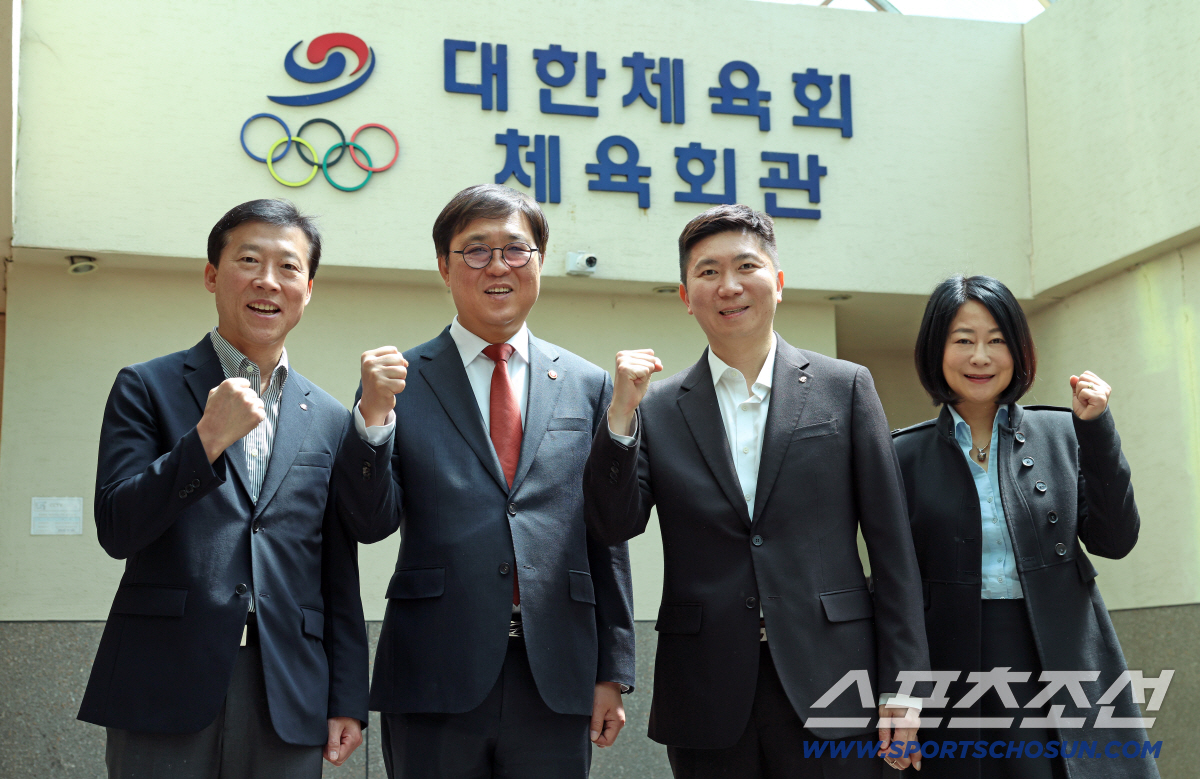 왼쪽부터 김택수 진천선수촌장, 최휘영 문체부 장관, 유승민 대한체육회장, 김나미 사무총장. 사진=문체부 허만진 주무관