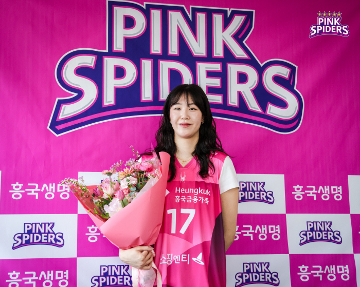 와, 벌써부터 무섭다...작년엔 이다현, 올해는 정호영, 흥국생명 '공포의 쌍돛대' 구축