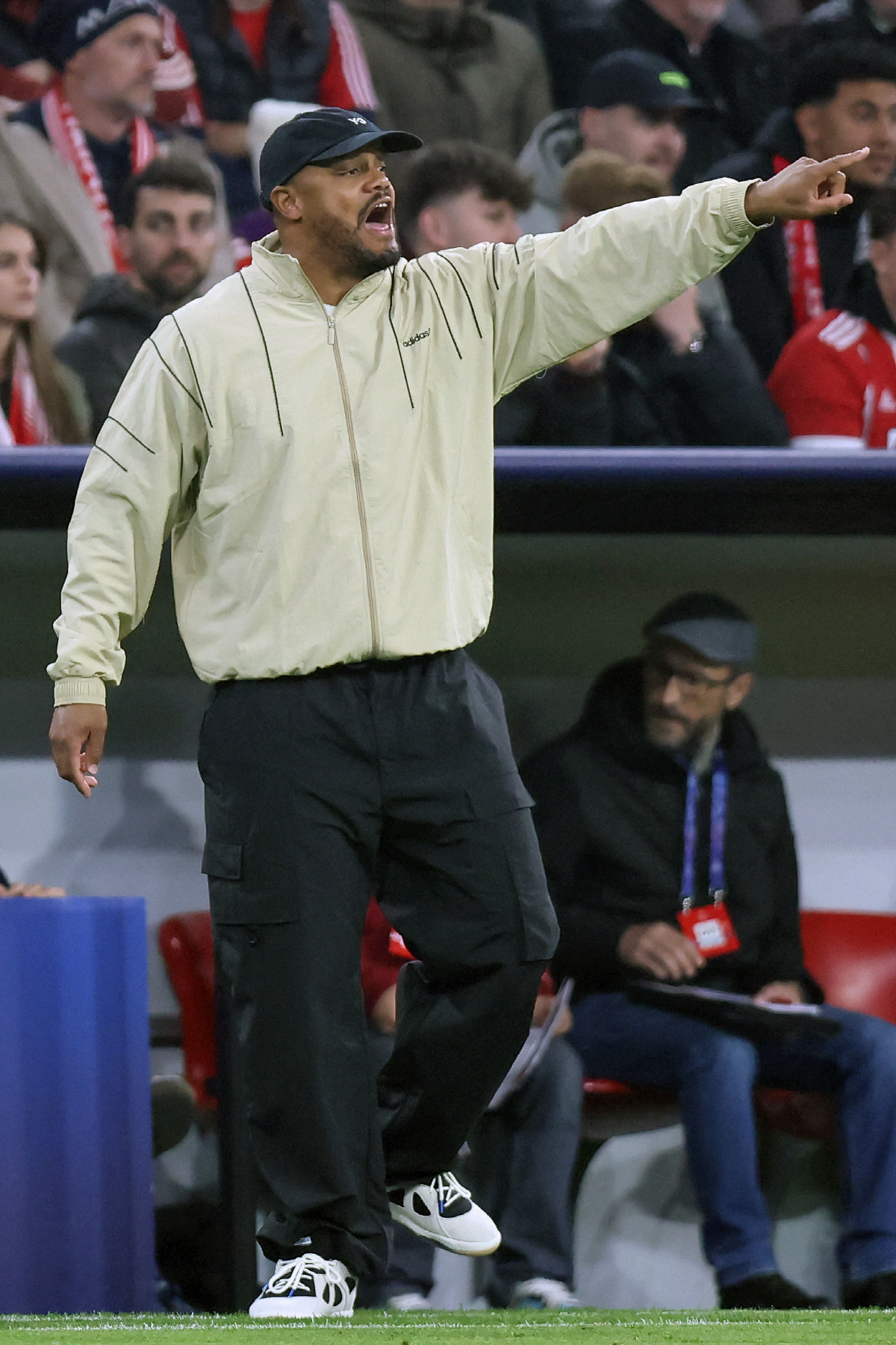 콤파니 감독 AFP