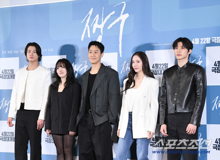 [SC현장] "'짱구'는 뜻깊은 캐릭터"…감독 된 정우, 정수정→신승호 손 잡고 '바람' 영광 잇는다(종합)