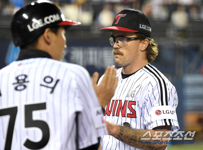 초호화 LG 마운드, WBC 국대 좌완 2명이 더 온다! → QS+ 아쿼 투수가 불펜행이라니 