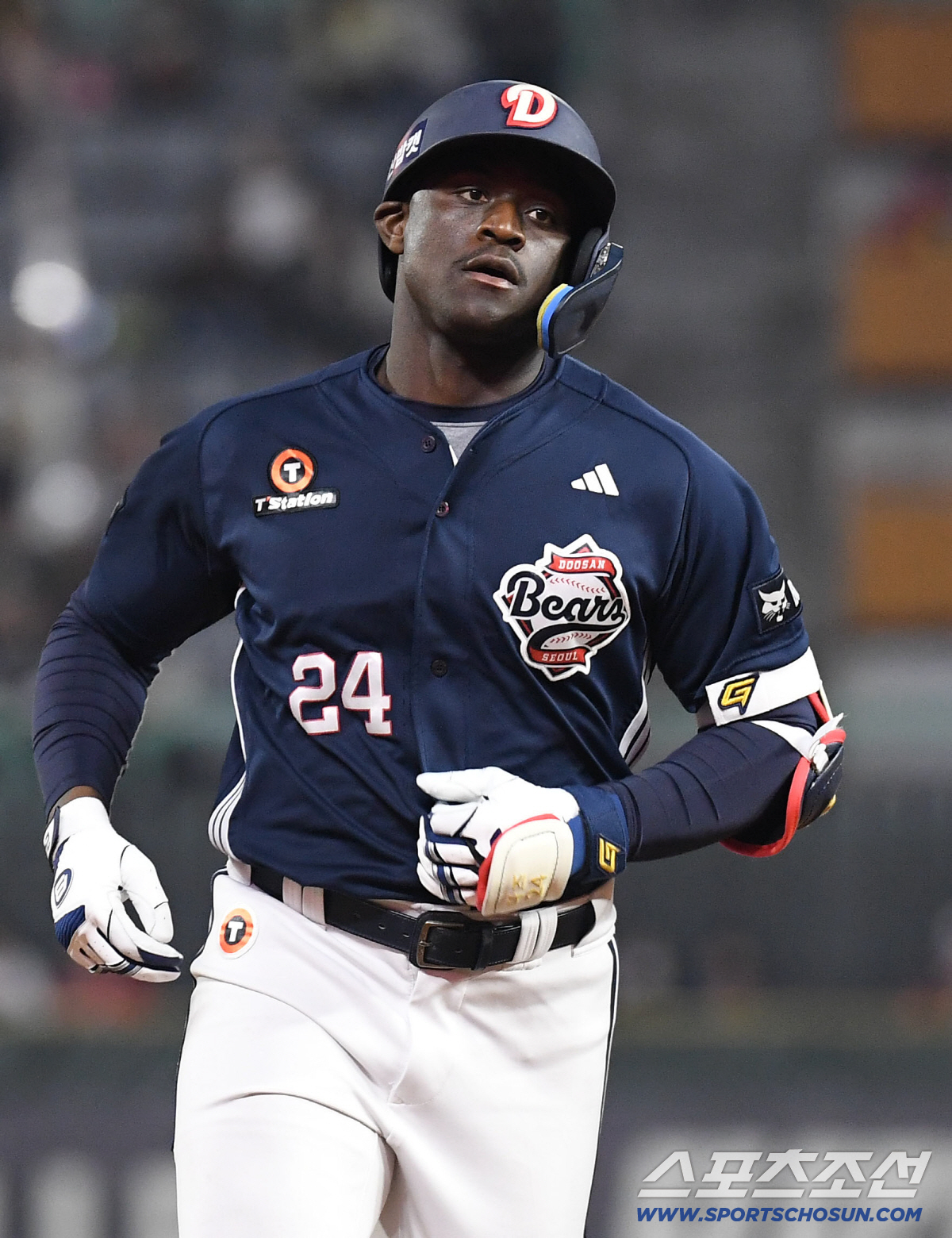 14일 인천 SSG랜더스필드에서 열린 SSG와 두산의 주중 3연전 첫 번째 경기. 4회 투런 홈런을 날린 두산 카메론. 인천=송정헌 기자 songs@sportschosun.com/2026.04.14/