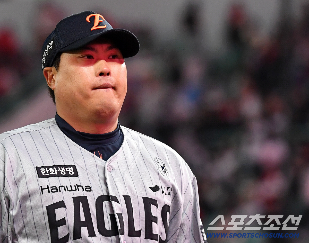 7일 인천 SSG랜더스필드에서 열린 SSG와 한화의 경기. 6회 투구를 마치고 마운드를 내려오는 한화 류현진. 인천=송정헌 기자 songs@sportschosun.com/2026.04.07/