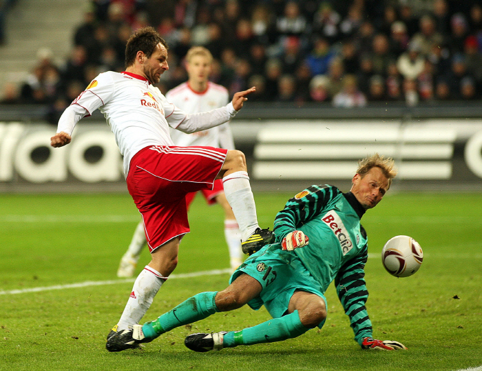 "RIP" 아스널 전 골키퍼 충격적 차량-열차 충돌 사고로 별세...향년 48세[속보]