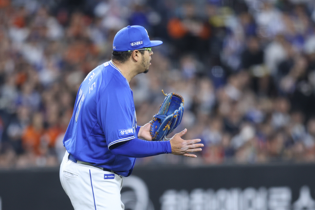 '초강력' 한화 타선도 초토화, 사상 첫 전 경기 QS도전, 삼성은 복도 많지...넝쿨째 굴러온 외인의 압도적 꾸준함