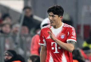 '이럴 수가' 김민재 날벼락, '韓 축구 최고 수비수' 유럽 변방 돌아갈 위기? '깜짝' 페네르바체 복귀설 점화→