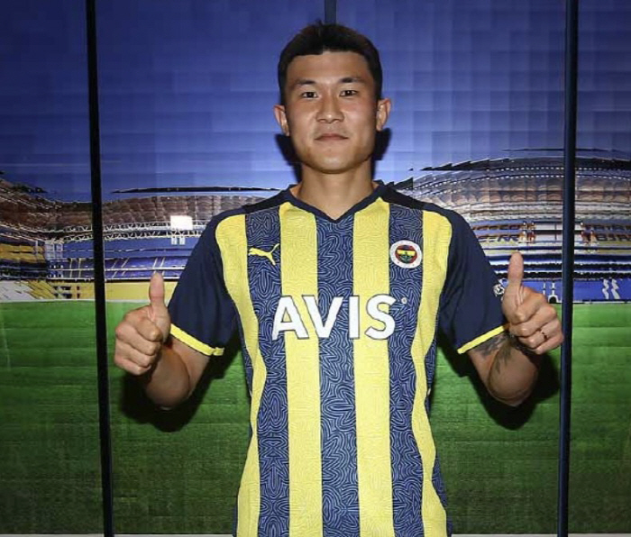 '이럴 수가' 김민재 날벼락, '韓 축구 최고 수비수' 유럽 변방 돌아갈 위기? '깜짝' 페네르바체 복귀설 점화→"에이전트가 협상 시작" 주장