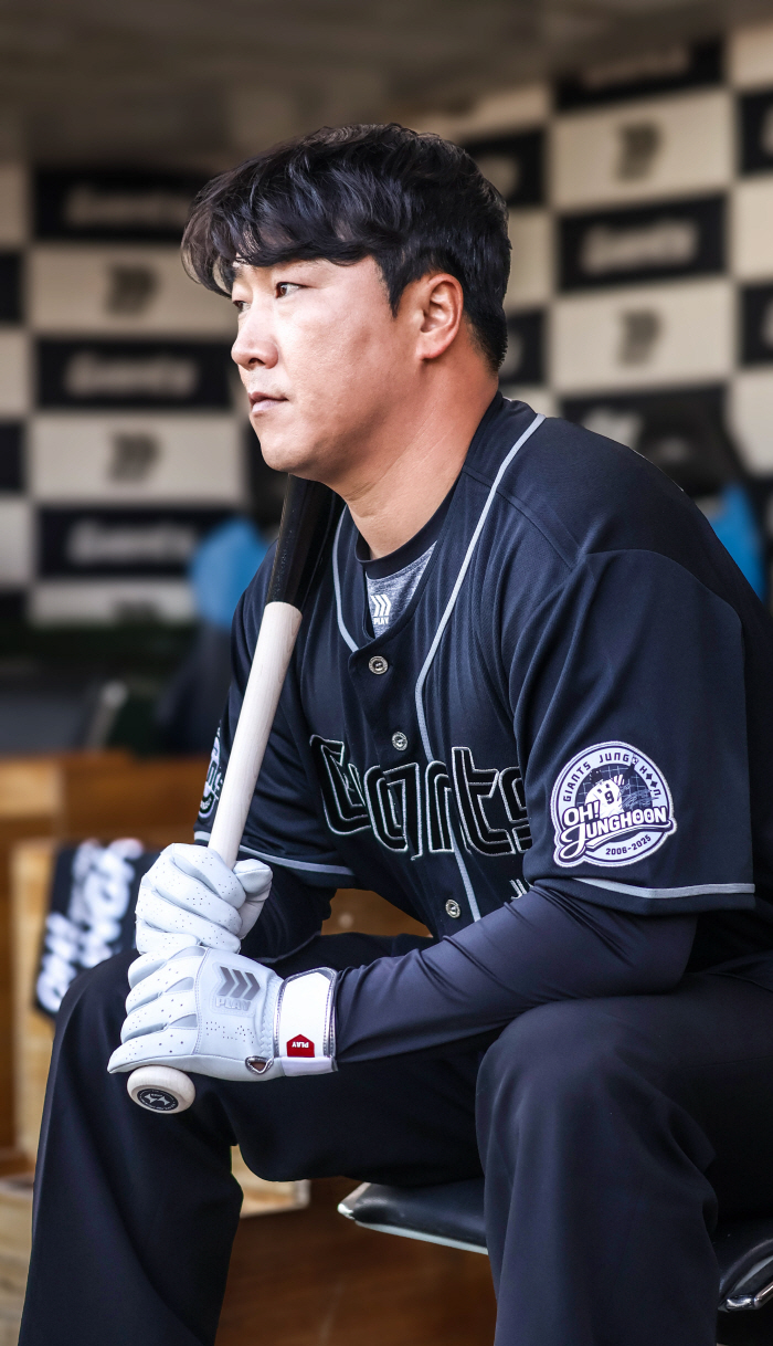 오 정훈, 자이언츠 정훈! 인생역전+신고선수 신화…17년 롯데 생활 마무리 → 오늘 부산팬들과 마지막 인사 [포커스]