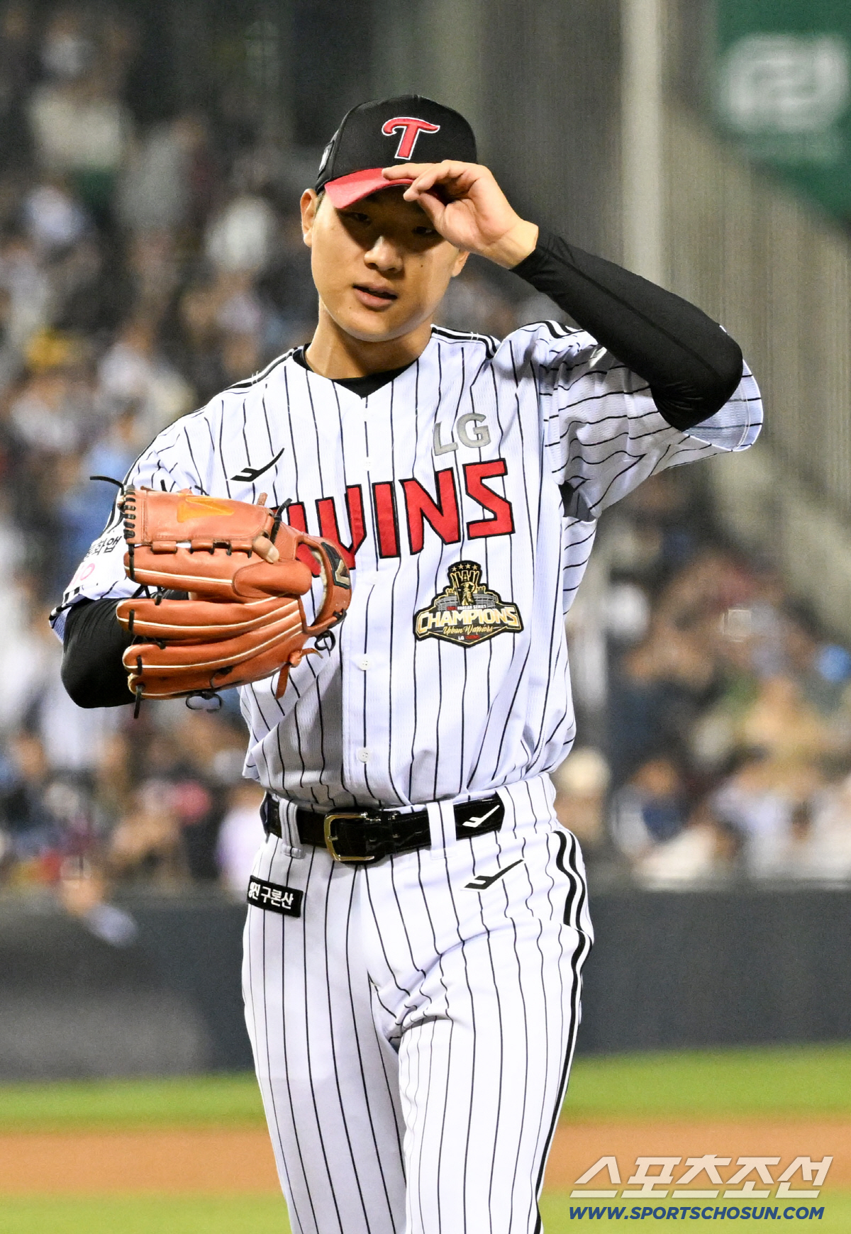 14일 잠실구장에서 열린 LG와 롯데의 경기. LG 우강훈이 숨을 고르고 있다. 잠실=박재만 기자 pjm@sportschosun.com/2026.04.14/