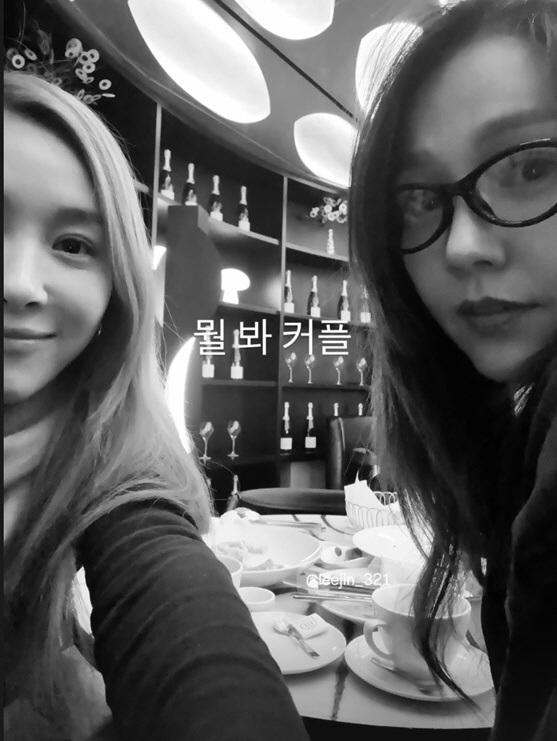 '뉴욕댁' 이진, 10년만 한국 돌아왔나.."내일 보자" 옥주현 글에 복귀설 솔솔