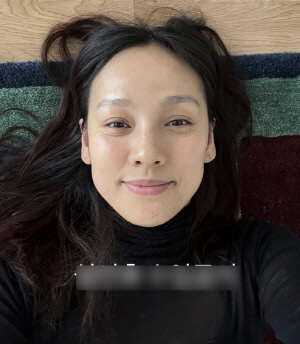 '父 잃은 슬픔' 이효리, 수강생 글 통한 심경...“이렇게 밝은 요가원이라니...응어리 풀려”