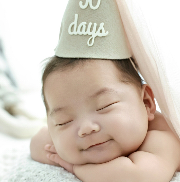 KCM, 빚 때문에 15년 숨긴 아내·두 딸...결국 공개 "이제야 '우리' 됐다"