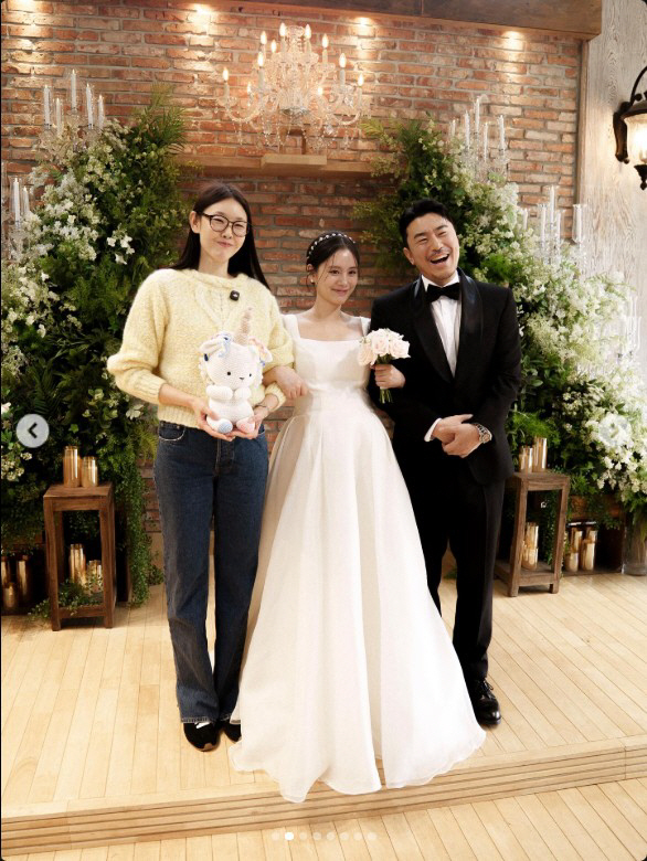 이시언♥서지승, 영화 같은 만삭화보의 반전…"포토샵 감사합니다"