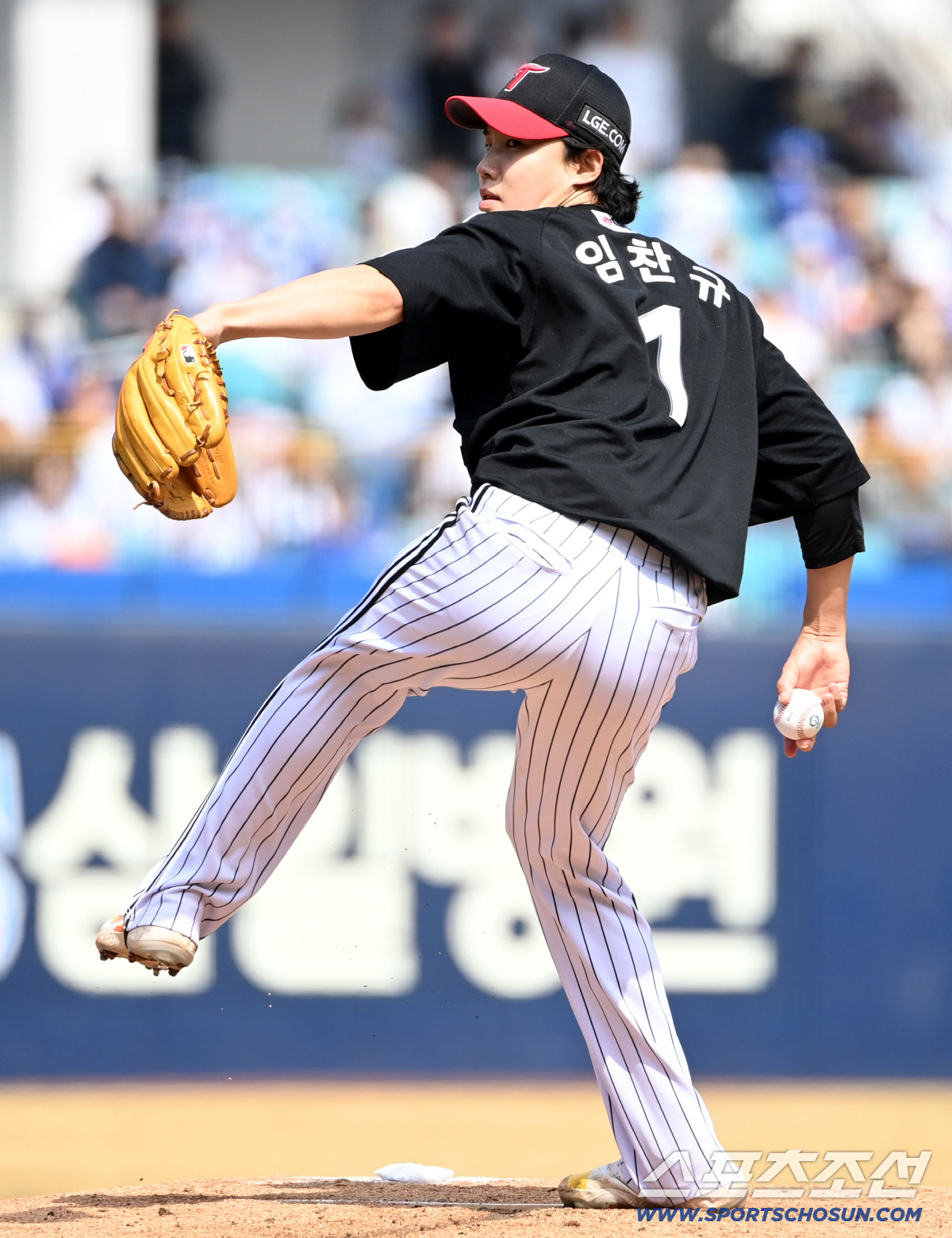 22일 대구삼성라이온즈파크에서 열린 LG와 삼성의 시범경기. LG 선발투수 임찬규가 역투하고 있다. 대구=허상욱 기자 wook@sportschosun.com/2026.03.22/