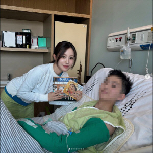 효민, 아픈 팬 위해 병실 찾았다...'편스토랑' 출연료 전액 기부 '감동'