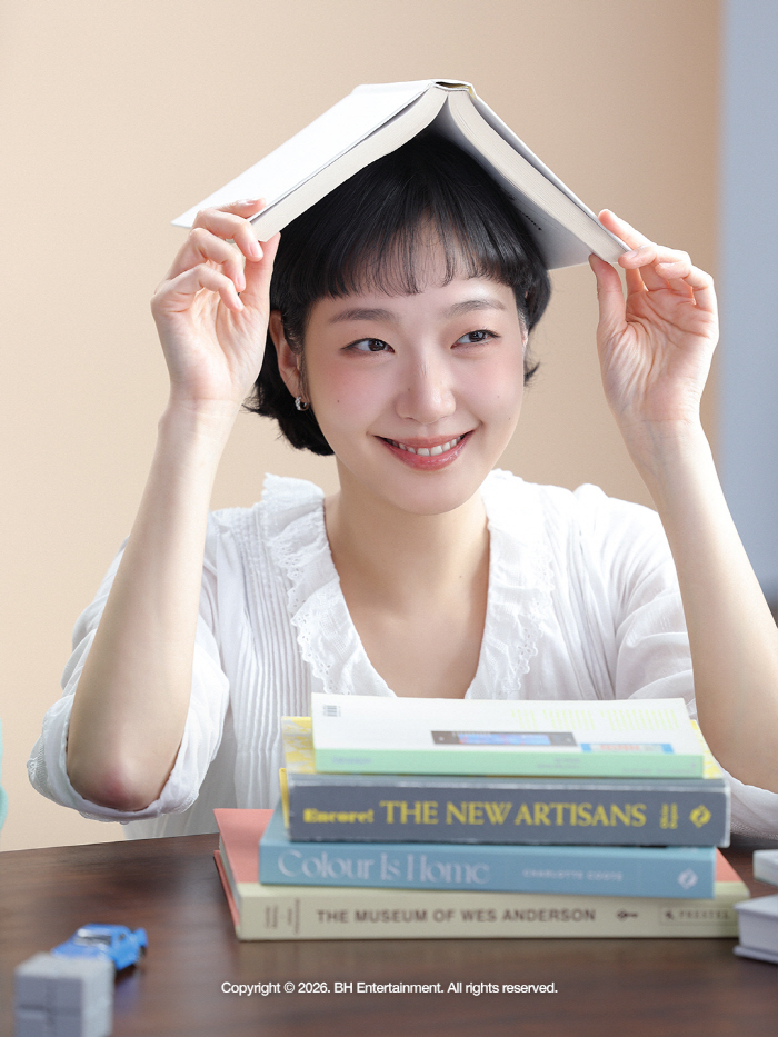 "윰며들었다"…'유미의 세포들3' 김고은의 퍼스널컬는 '러블리'