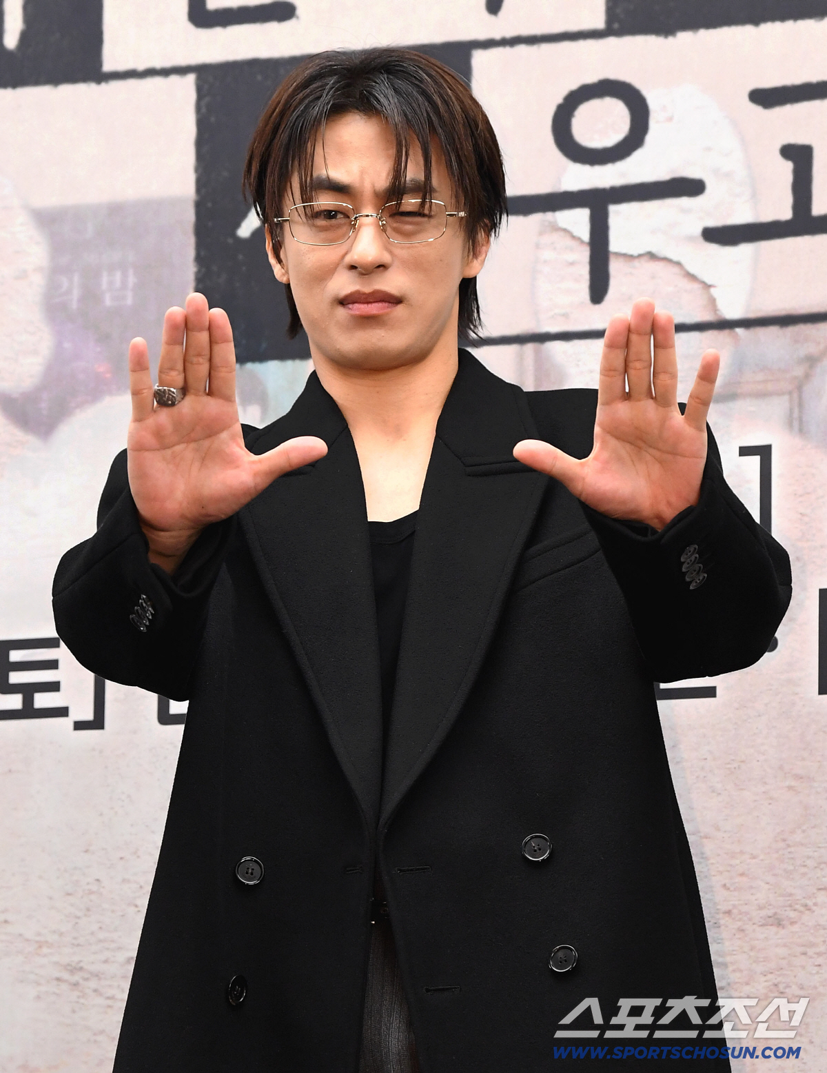 17일 상암 스탠포드호텔에서 열린 'jtbc토일드라마 '모두가 자신의 무가치함과 싸우고 있다' 제작발표회가 열렸다. 포즈를 취하고 있는 구교환. 상암=송정헌 기자 songs@sportschosun.com/2026.04.17/