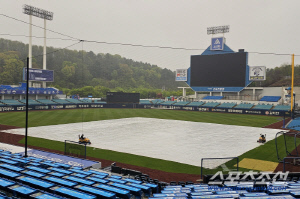 LG-삼성전 우천 취소. 박승규까지 빠졌던 삼성. 1위지만 '비야 고마워'[대구 현장]