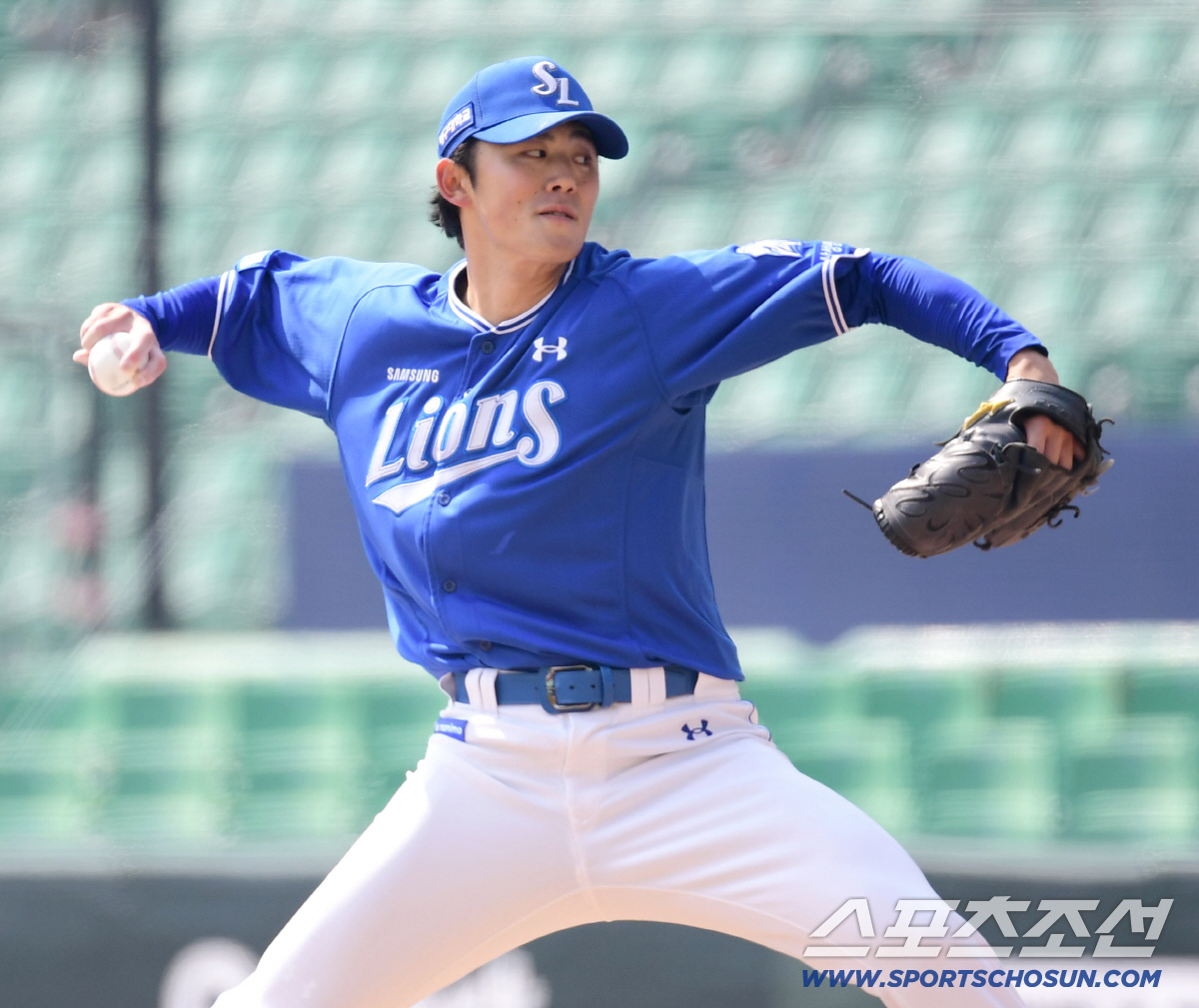 17일 인천 SSG랜더스필드에서 열린 KBO리그 SSG와 삼성의 경기. 투구하고 있는 삼성 미야지. 인천=송정헌 기자 songs@sportschosun.com/2026.03.17/