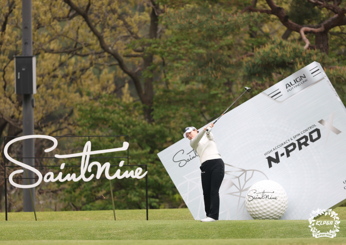 홍지원 넥센세인트나인 Masters 2026 1R 18번홀 티샷2