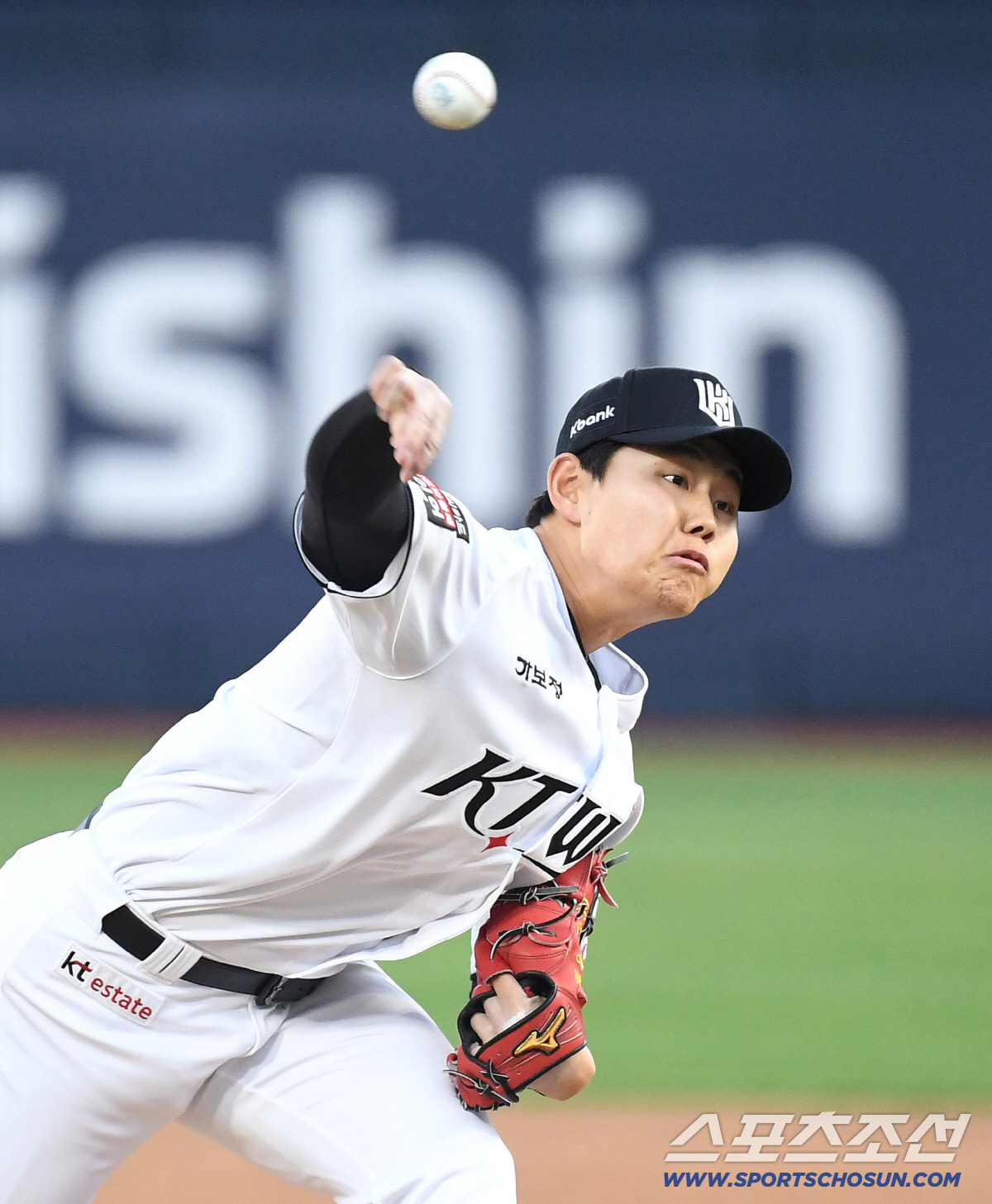 17일 수원 케이티위즈파크에서 열린 KT와 키움의 경기. 선발 투구하고 있는 KT 소형준. 수원=송정헌 기자 songs@sportschosun.com/2026.04.17/