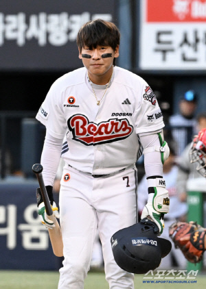 '헬멧 벗고 세 번 고개 숙였다' 12년 친정팬 향한 박찬호의 진심 [잠실 현장]