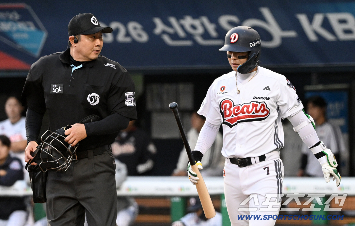 박찬호가 인사를 할 수 있도록 순간 센스를 발휘한 정종수 주심의 배력도 빛났다.